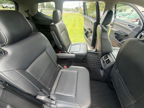 Used 2021 Volkswagen Atlas SEL AWD/4WD image 32