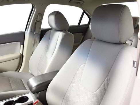 Used 2012 Ford Fusion SE FWD image 17