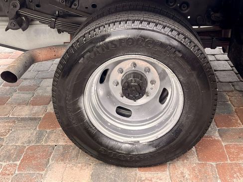 Used 2016 Ford F350 XL w/ Trailer Tow Package image 10