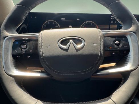 Used 2025 INFINITI QX80 Sensory w/ Exterior Package AWD/4WD image 23