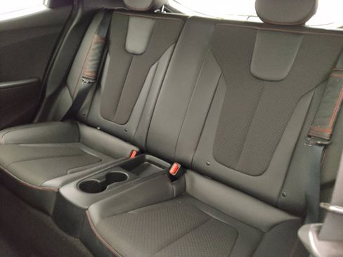 Used 2019 Hyundai Veloster Turbo FWD image 18