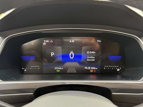Used 2024 Volkswagen Tiguan SE R-Line AWD/4WD image 27