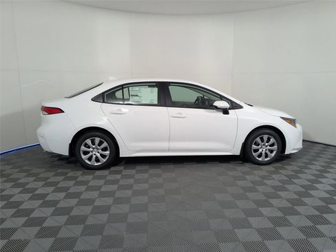 New 2026 Toyota Corolla LE image 4