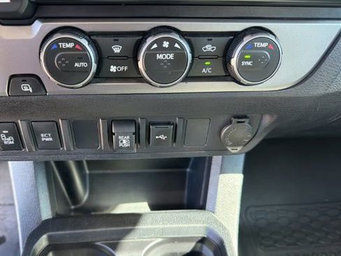 Used 2022 Toyota Tacoma SR5 image 24
