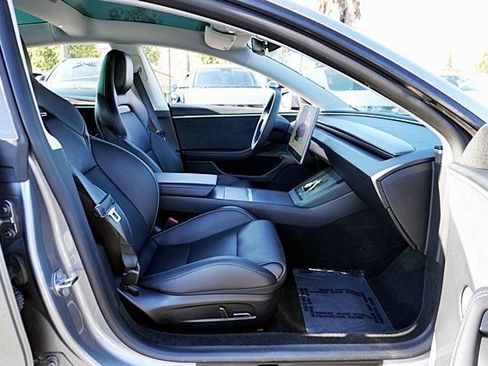 Used 2025 Tesla Model 3 Performance AWD/4WD image 12