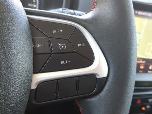 Used 2023 Jeep Renegade Trailhawk AWD/4WD image 20
