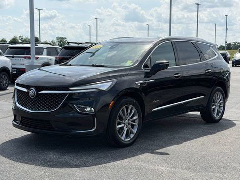 Used 2023 Buick Enclave Avenir w/ Avenir Technology Package AWD/4WD image 9