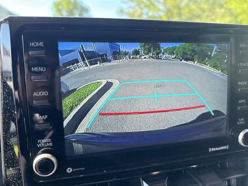 Used 2022 Toyota Corolla LE w/ Carpet Mat Package (TMS) FWD image 15