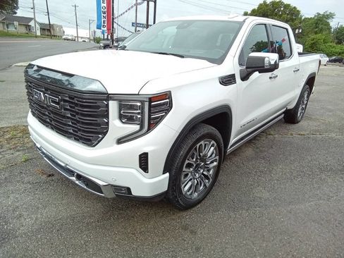 Used 2023 GMC Sierra 1500 Denali Ultimate AWD/4WD image 1