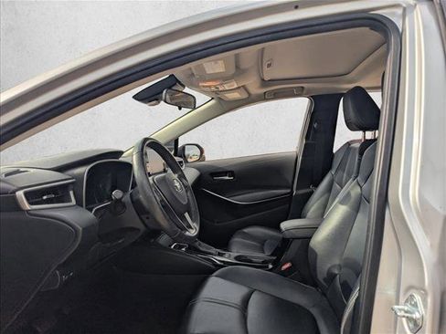 Used 2020 Toyota Corolla XLE image 9