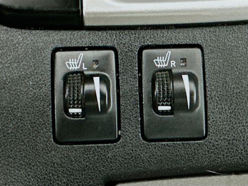 Used 2017 Toyota Highlander XLE image 25