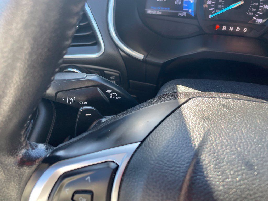 Used 2019 Ford Edge Titanium AWD/4WD image 17