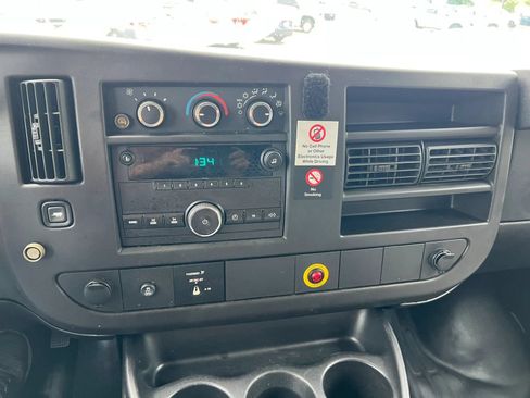 Used 2013 Chevrolet Express 2500 w/ Power Package RWD image 14