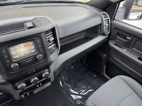 Used 2024 RAM 3500 Tradesman w/ Chrome Appearance Group image 21