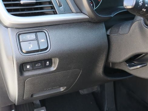 Used 2019 Kia Optima LX FWD image 12