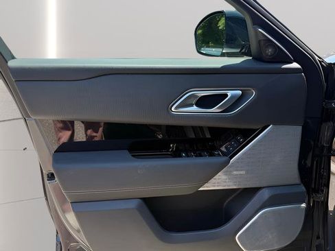 Certified 2023 Land Rover Range Rover Velar R-Dynamic S AWD/4WD image 11
