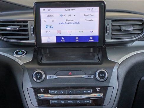 Used 2020 Ford Explorer XLT w/ Equipment Group 202A image 15