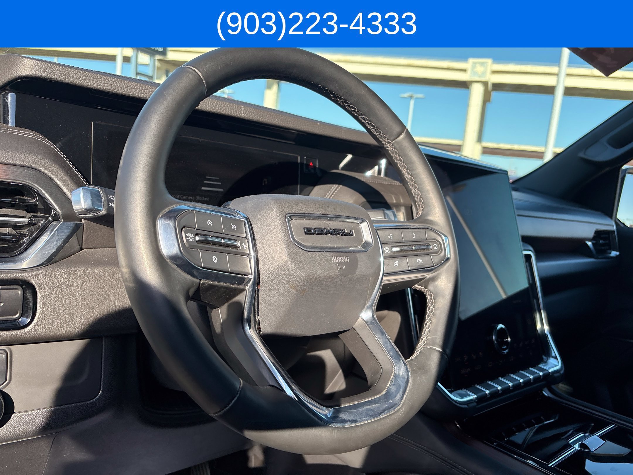 Used 2025 GMC Yukon Denali AWD/4WD image 30