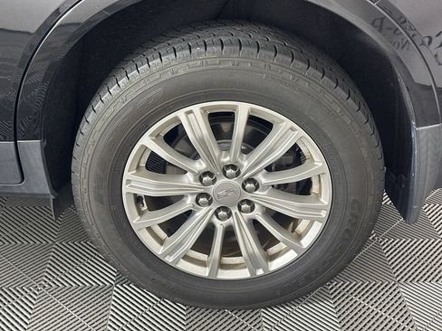 Used 2018 Cadillac XT5 FWD image 10