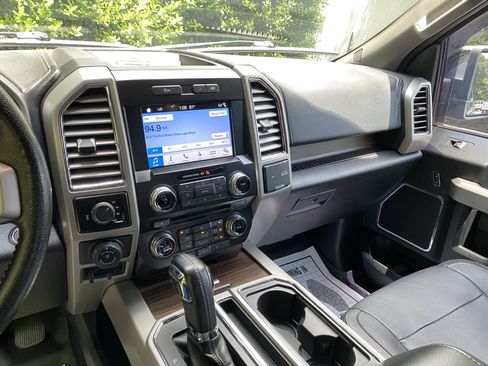 Used 2016 Ford F150 Lariat w/ Equipment Group 502A Luxury AWD/4WD image 24