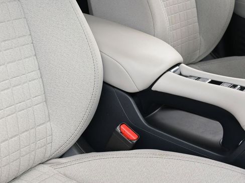 Used 2023 Honda HR-V LX image 25