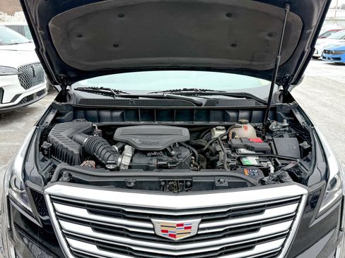 Used 2018 Cadillac XT5 Luxury w/ Driver Awareness Package image 16