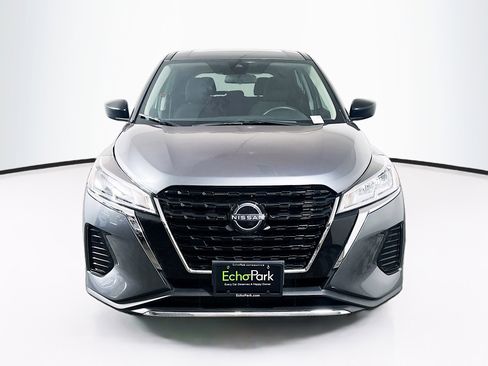 Used 2024 Nissan Kicks S FWD image 2