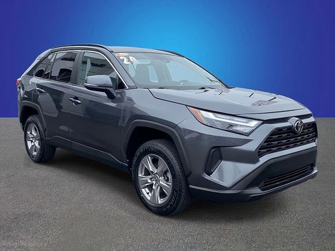 Used 2024 Toyota RAV4 XLE FWD image 3