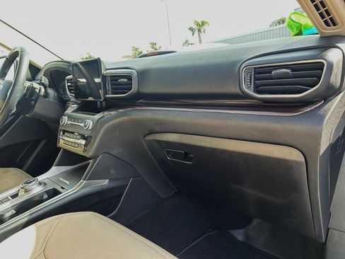 Used 2020 Ford Explorer Limited image 16