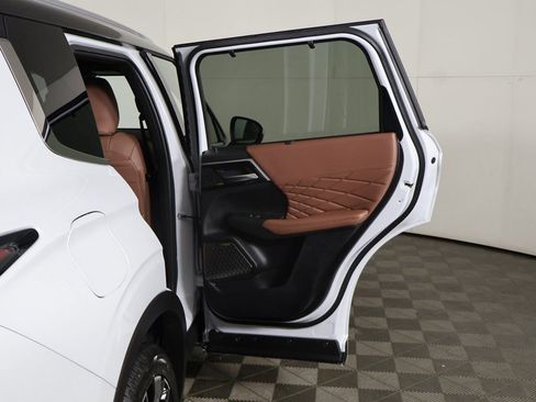 New 2026 Mitsubishi Outlander SEL AWD/4WD image 28
