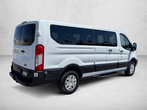 Used 2019 Ford Transit 350 XLT RWD image 5