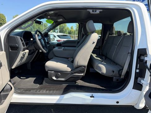 Used 2019 Ford F150 XLT w/ Trailer Tow Package RWD image 17