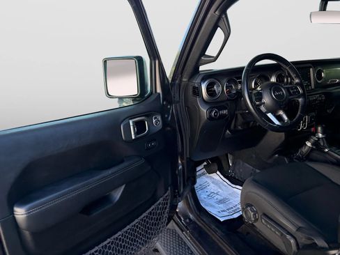 Used 2020 Jeep Wrangler Unlimited Sahara AWD/4WD image 11