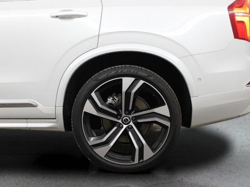 Used 2024 Volvo XC90 B6 Ultimate w/ Lounge Package AWD/4WD image 8