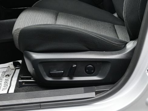Used 2023 Nissan Rogue SV AWD/4WD image 11