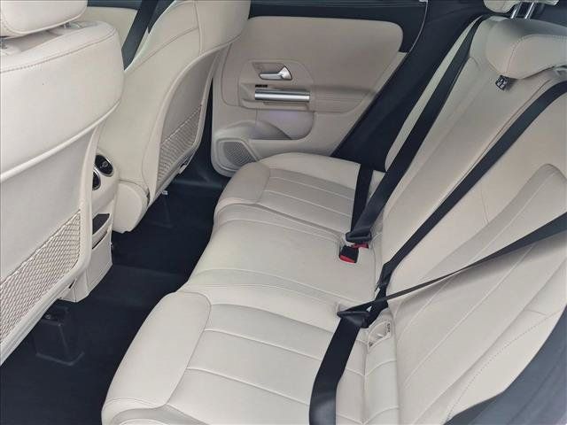 Used 2024 Mercedes-Benz GLA 250 image 18
