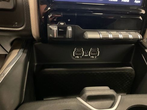 Used 2024 RAM 3500 Laramie image 18