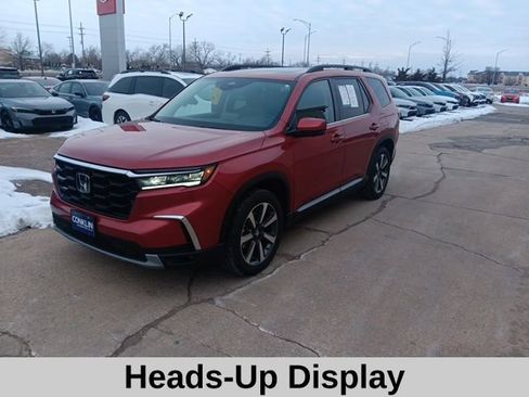 Used 2025 Honda Pilot Elite image 9