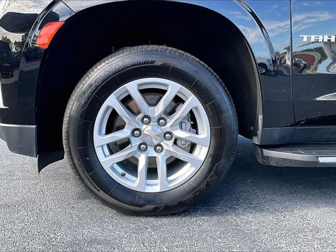 Certified 2024 Chevrolet Tahoe LT RWD image 9
