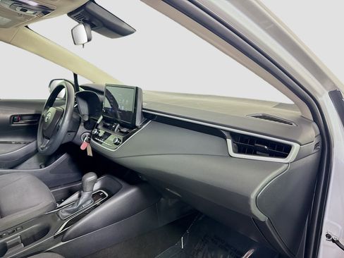 Used 2024 Toyota Corolla LE FWD image 29