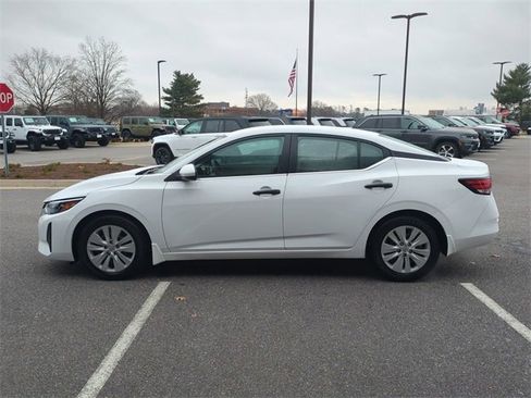 Used 2024 Nissan Sentra S image 7