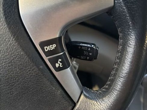 Used 2011 Toyota Highlander 4WD image 29