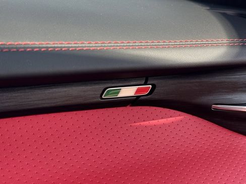 Used 2024 Maserati GranCabrio Trofeo image 40