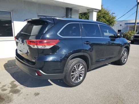 Used 2019 Toyota Highlander XLE image 8