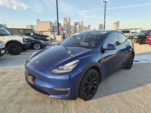 Used 2021 Tesla Model Y Long Range AWD/4WD image 1