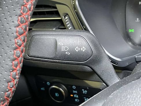 Used 2025 Ford Escape ST-Line Select AWD/4WD image 37