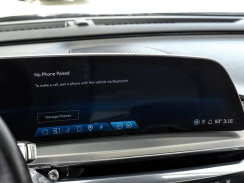 Used 2023 Cadillac Lyriq AWD image 31