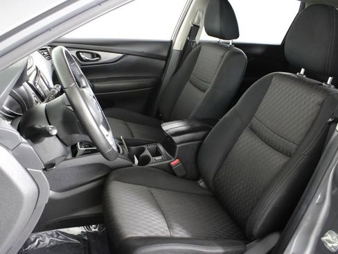 Certified 2020 Nissan Rogue SV w/ Premium Package image 20