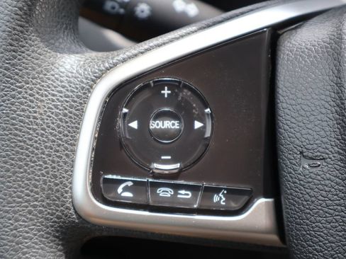 Used 2018 Honda CR-V LX image 7