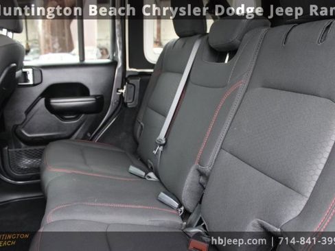 Used 2021 Jeep Wrangler Unlimited Rubicon image 33